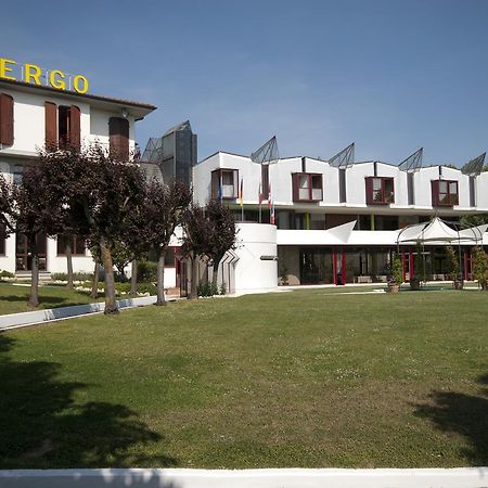Albergo Ristorante Da Domenico 몬테 산 사비노 외부 사진